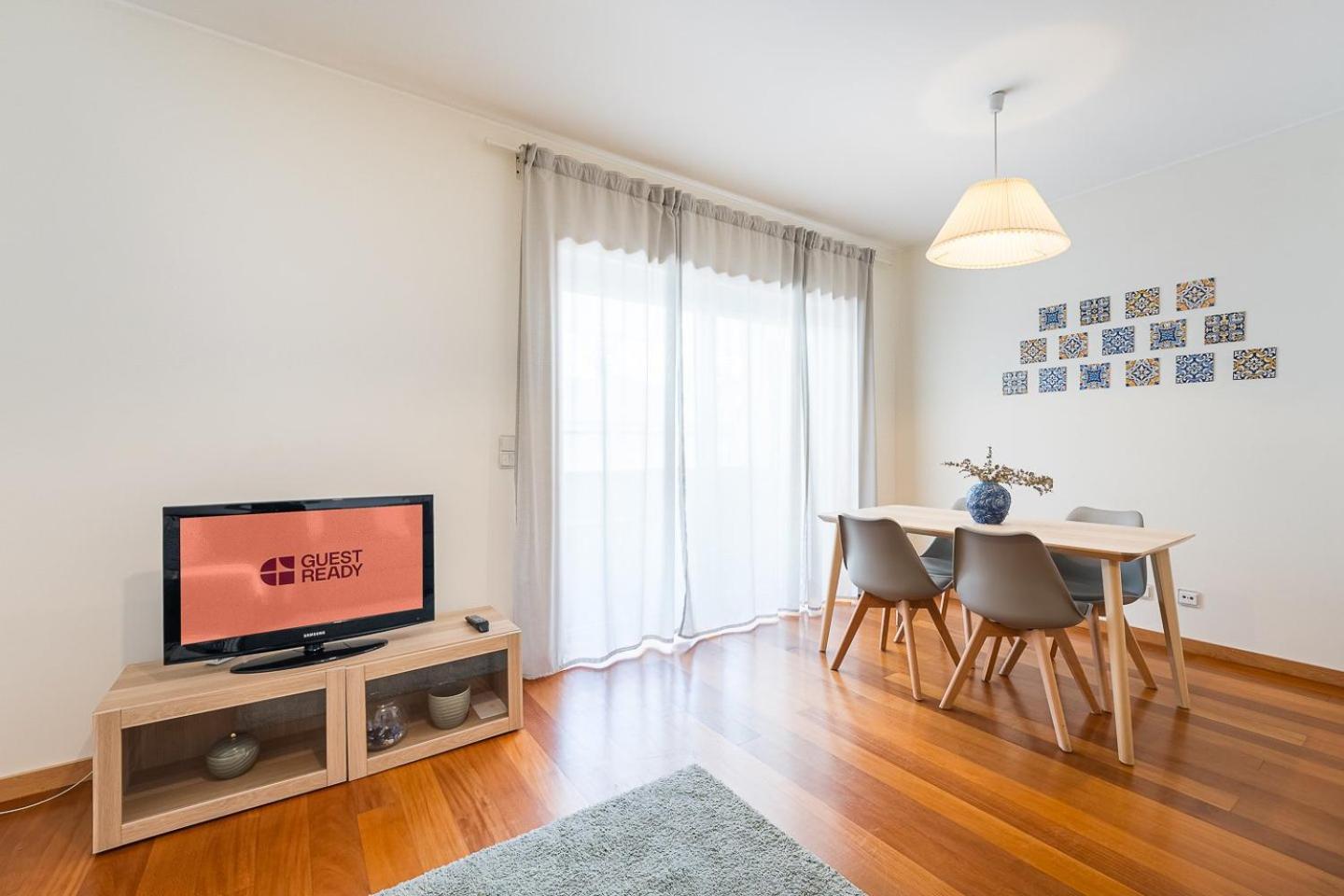 Guestready - Cityscape With Balcony Apartament Porto